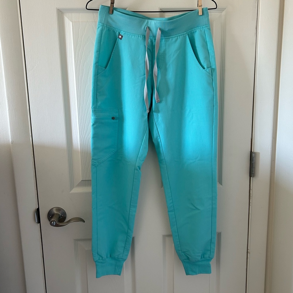 Figs Zamora Joggers Scrub Pants in Fresh Aqua - XSP